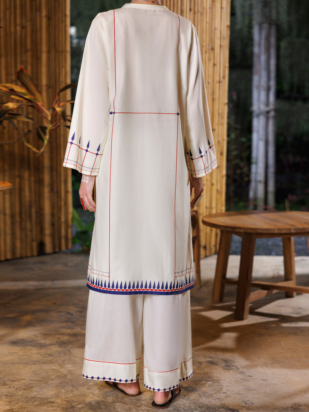 Ivory Lawn 2Pc Stitched - AL-2PS-LKS-1014