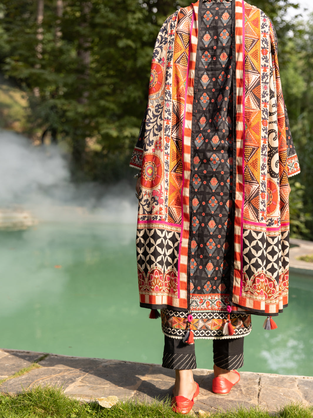 Charcoal Cambric 2 Piece Unstitched - AWP-2PS-585