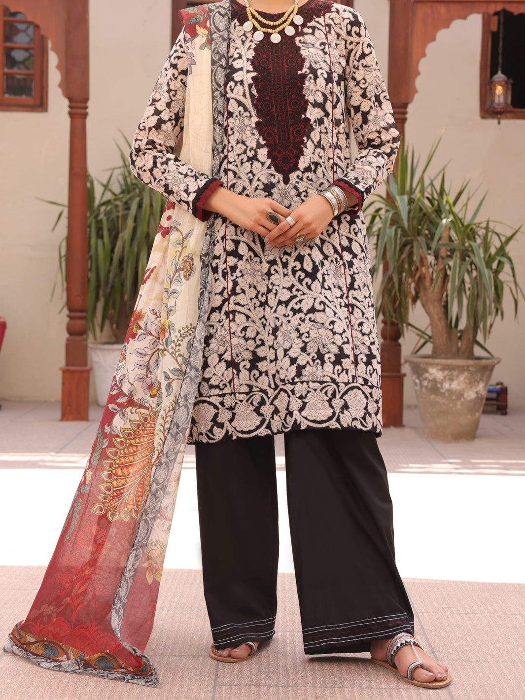 Black & White Lawn 3 Piece Unstitched - ALP-3PS-1604