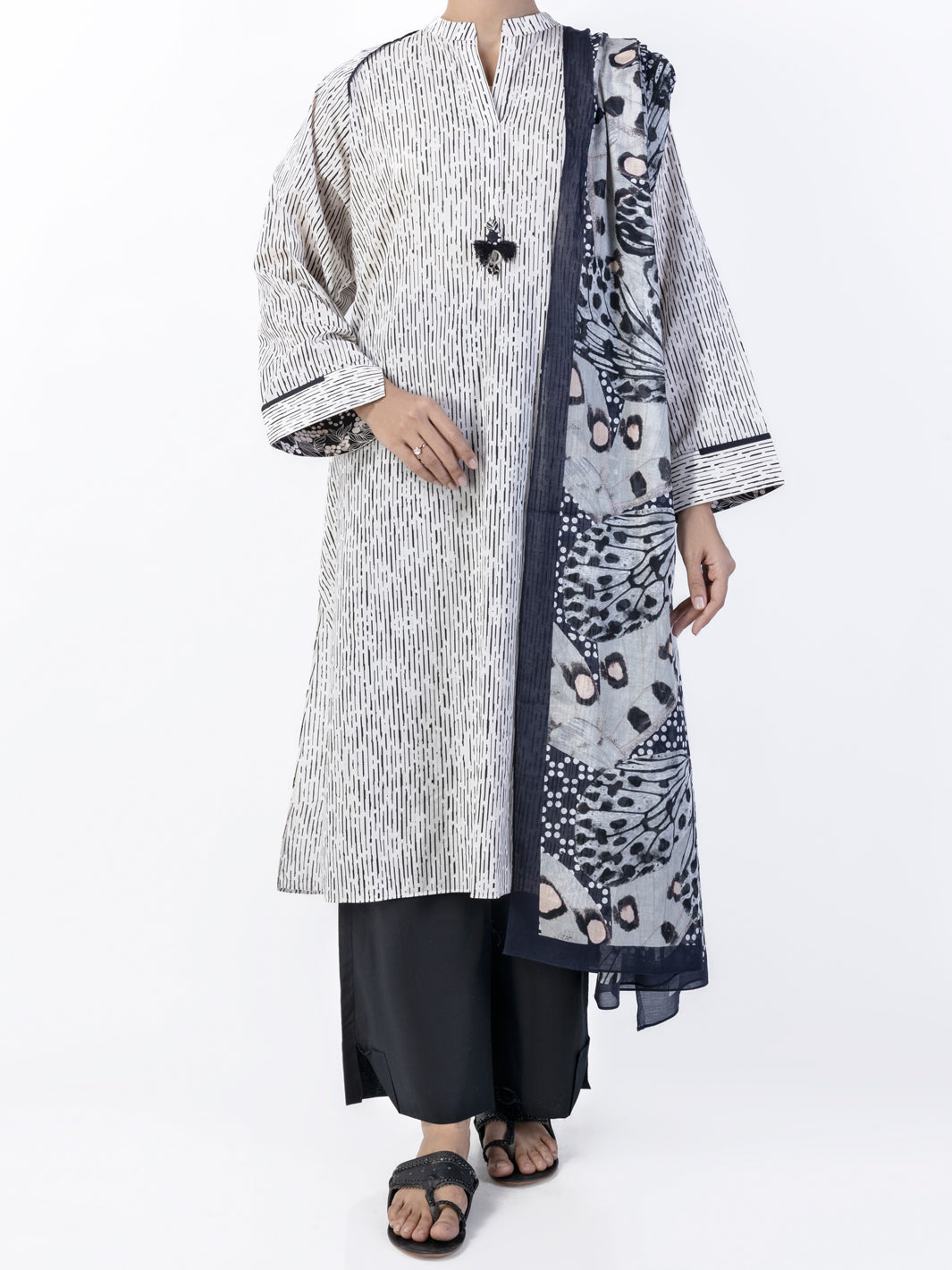 Black & White Lawn 3Pc Stitched - ALP-3PS-1752
