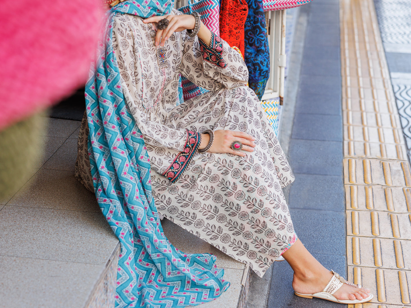 Black & White Lawn 3 Piece Unstitched - ALP-3PS-1755 - Almirah Online
