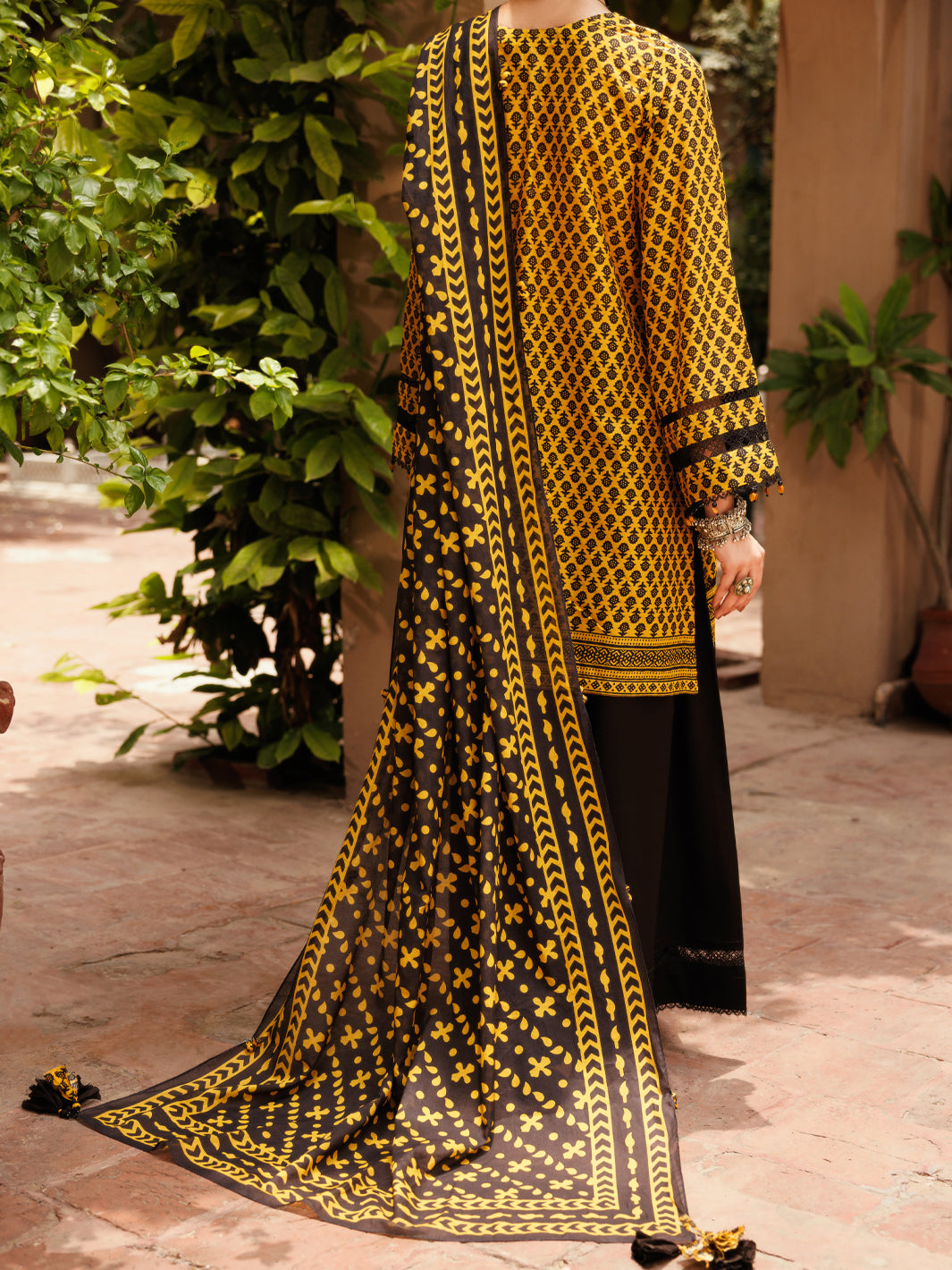 Orange Lawn 3Pc Unstitched - ALP-3PS-2282