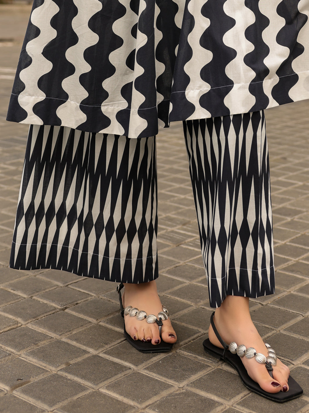 Black White Lawn Casual Trousers - Women Trouser | ALMIRAH