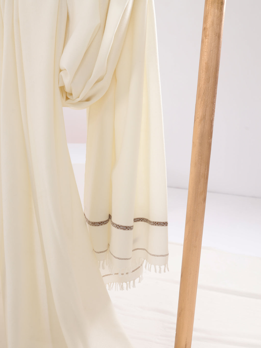 White Blended Shawl For Men - AL-SH-019