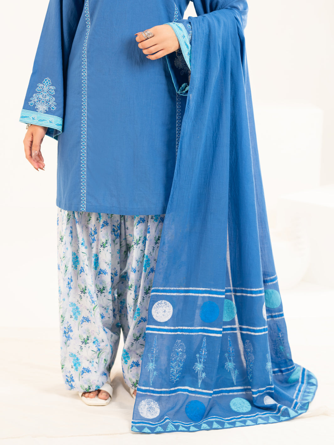 Blue Lawn Printed Dupatta - Women Stole | ALMIRAH