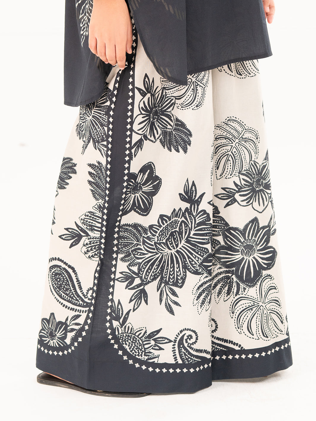 Black & White Cambric Trousers - AL-T-SP-766