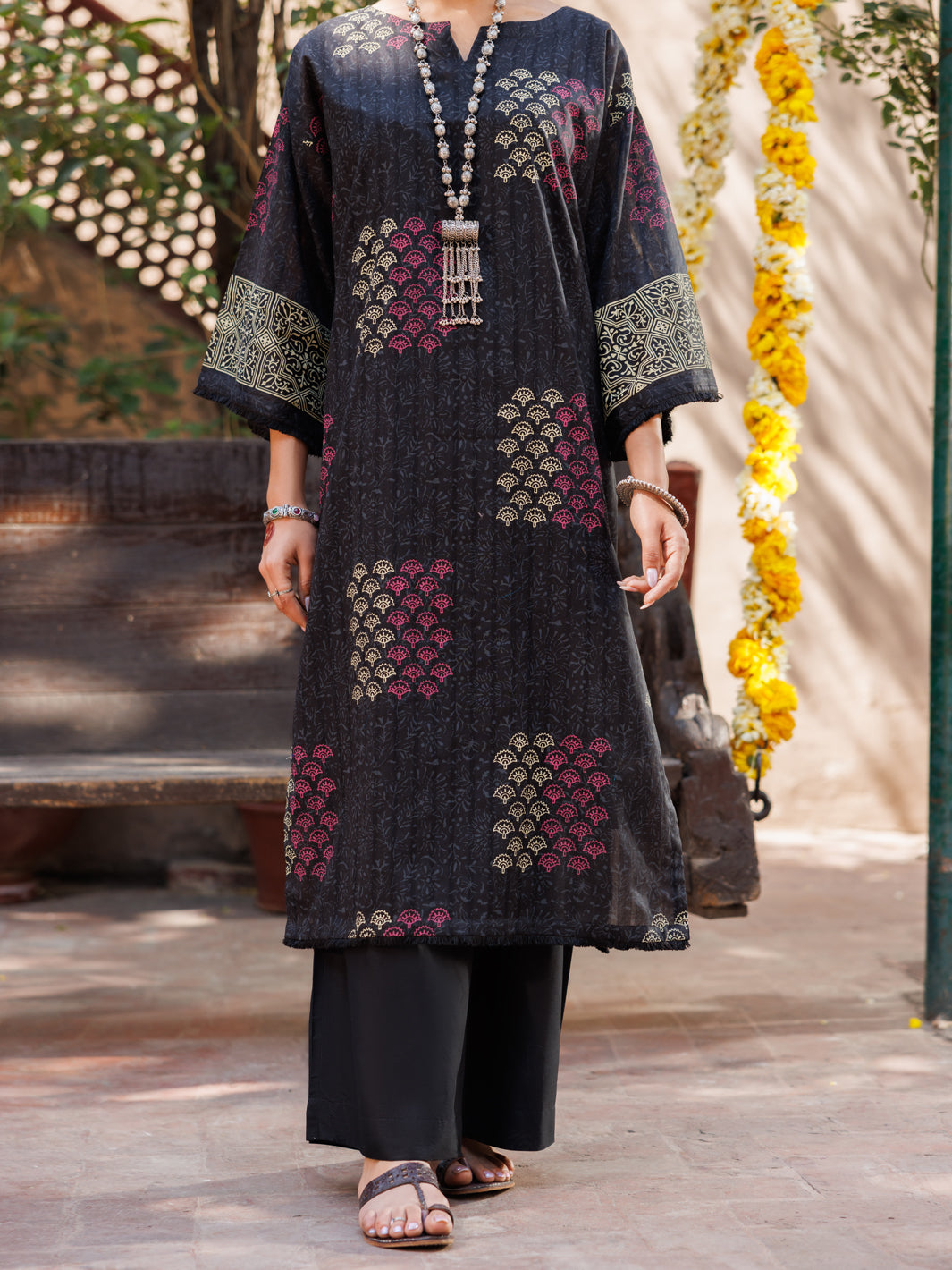 Black Dobby Kurti - AL-LK-1059