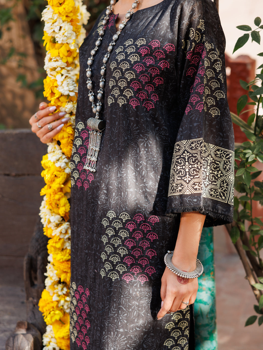 Black Dobby Kurti - AL-LK-1059