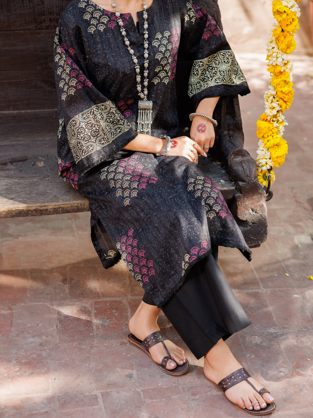 Black Dobby Kurti - AL-LK-1059