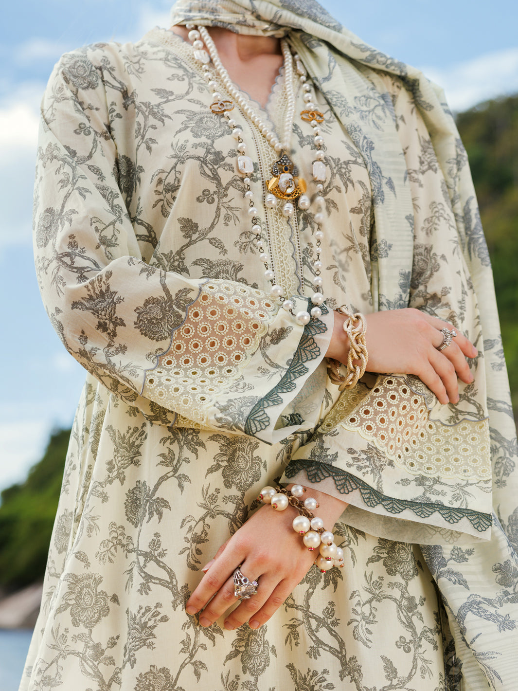 Cream Lawn 3 Piece Stitched - ALP-3PS-1806 - Almirah Online