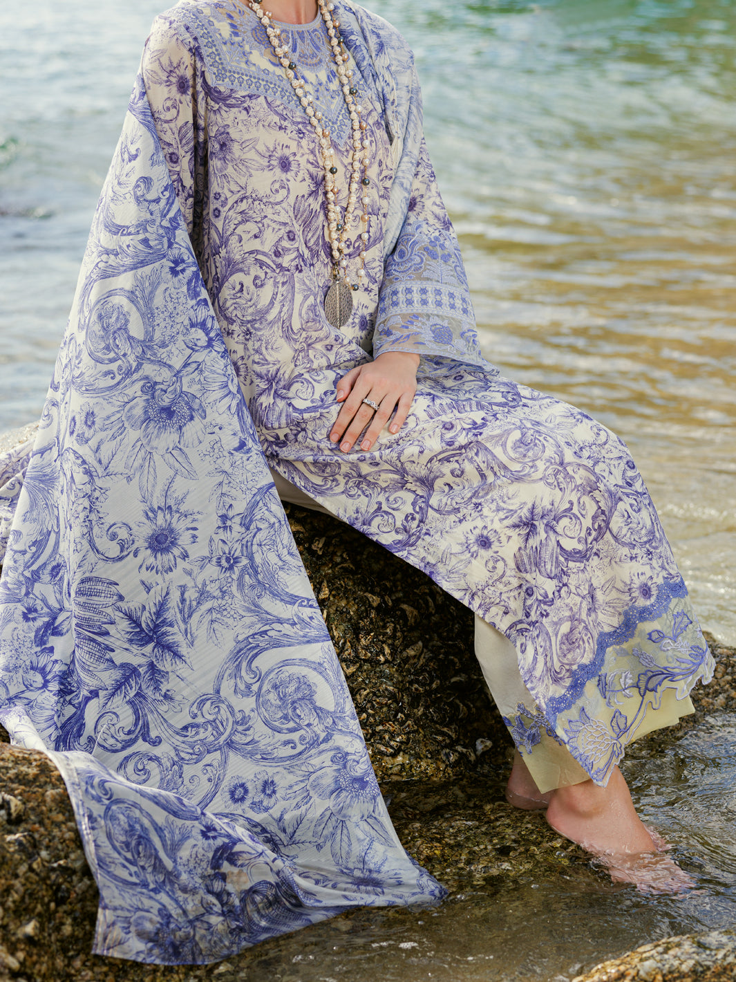 Light Purple Lawn 3 Piece Unstitched - ALP-3PS-1808 - Almirah Online