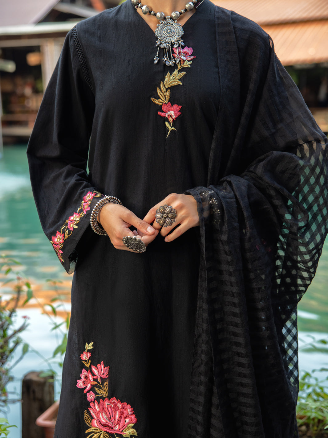 Black Dobby Tunic - ALP-LK-1828 - Almirah Online