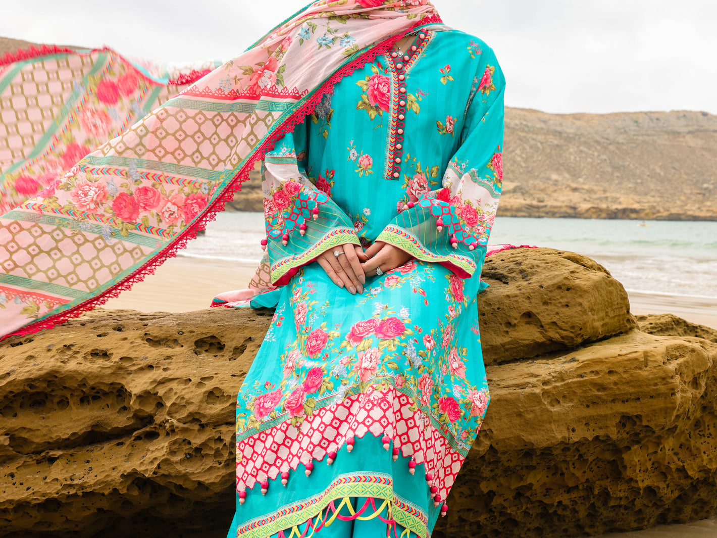 Ferozi Lawn 3 Piece Unstitched - ALP-3PS-2209