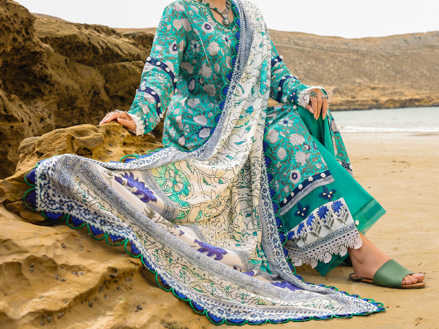 Green Lawn 2Pc Unstitched - ALP-2PS-SLKD-UN-2260