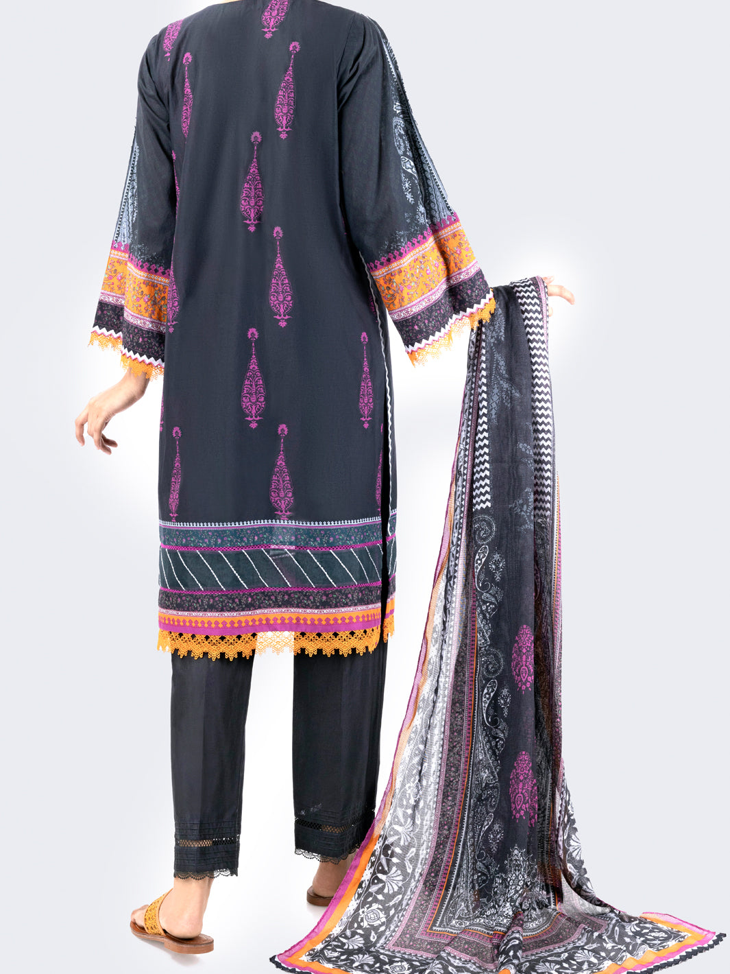 Black Cambric 3 Piece Stitched - AWP-3PS-686