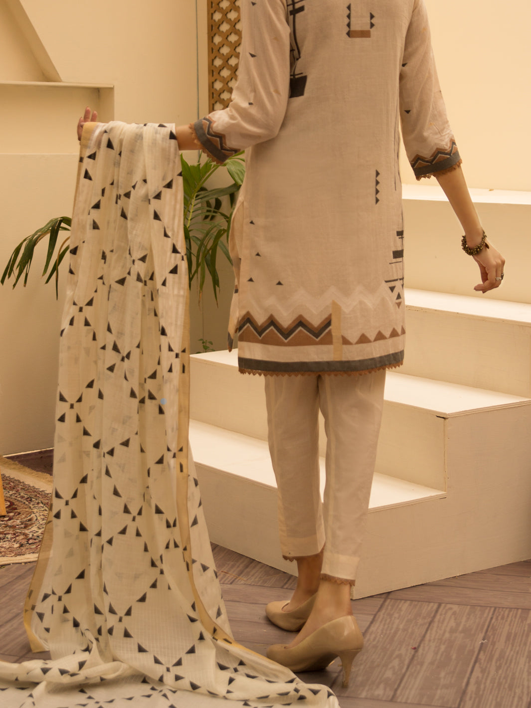 Off White Jacquard 3 Piece Stitched - ALP-3PS-1161