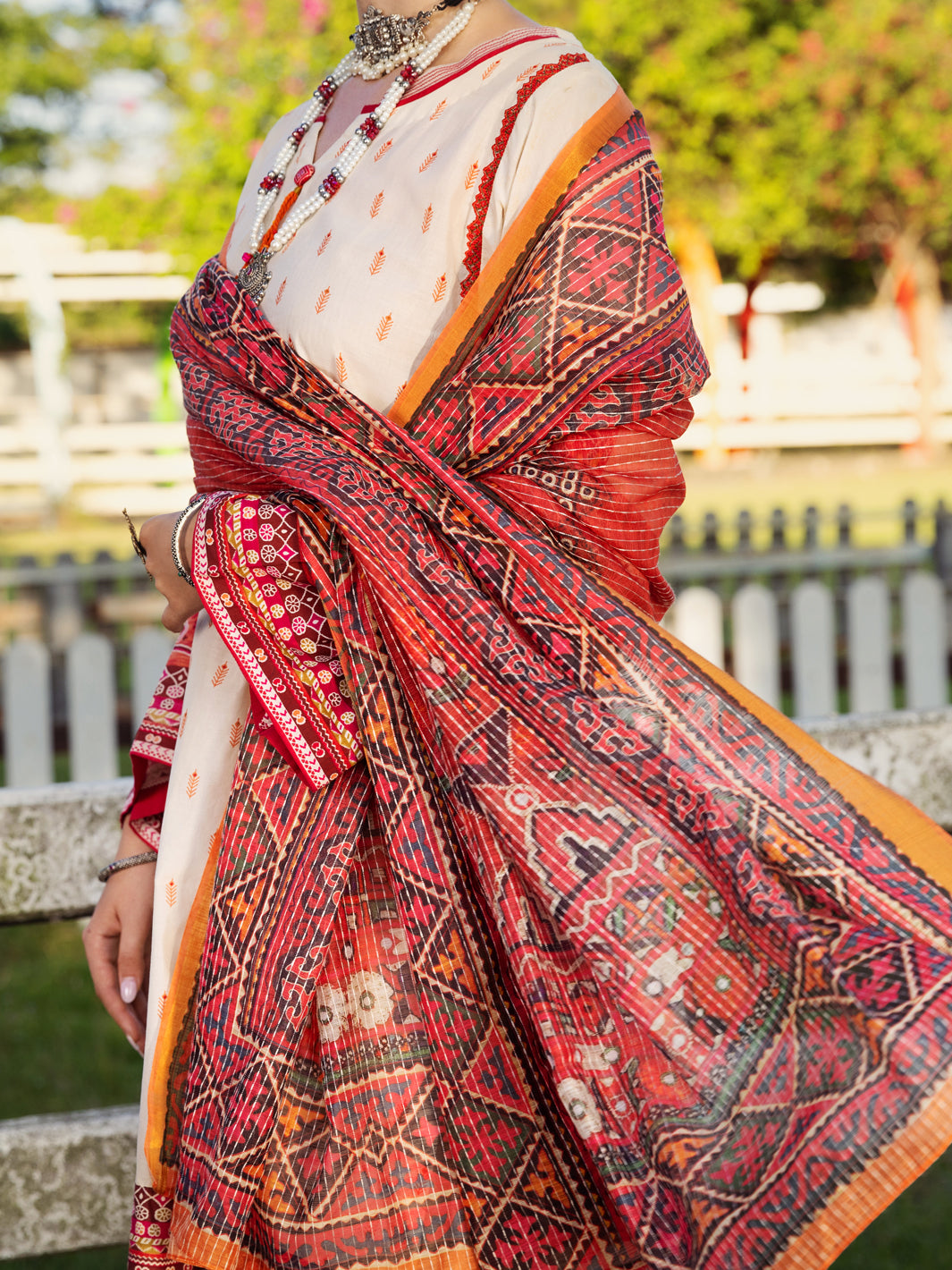 Cream Lawn 3 Piece Stitched - ALP-3PS-1510
