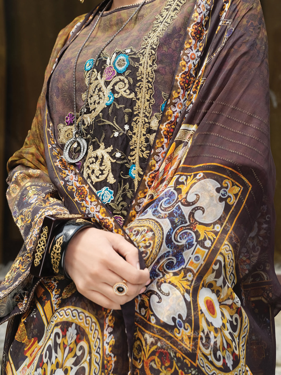 Green Khaddar + Linen 3Pc Stitched - AWP-211