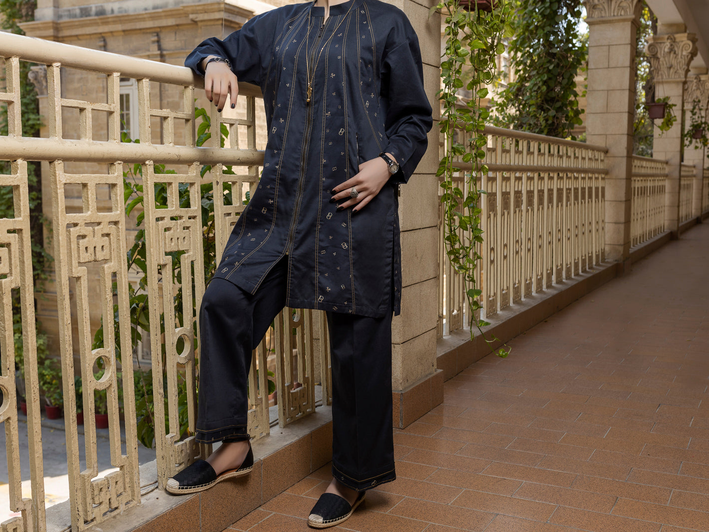 Black 2 Piece Stitched - AWP-2PS-LKS-388