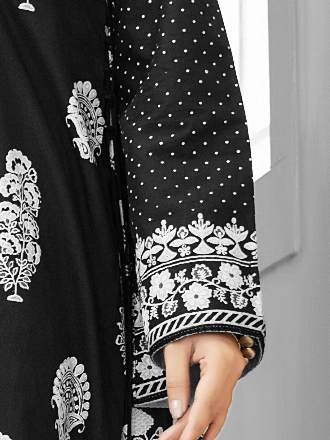 Black Lawn 2 Piece Stitched - ALP-1032
