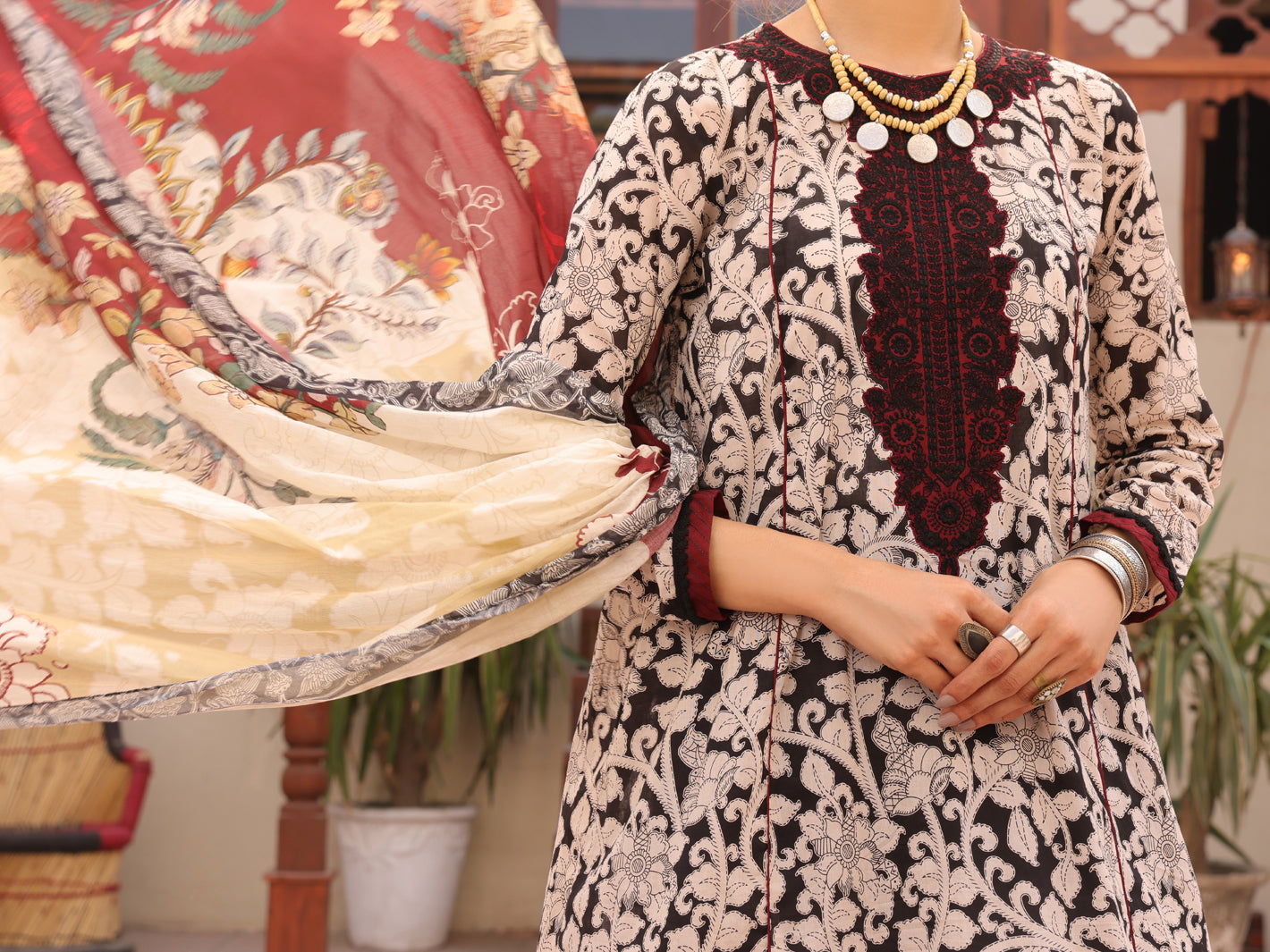 Black & White Lawn 3 Piece Unstitched - ALP-3PS-1604