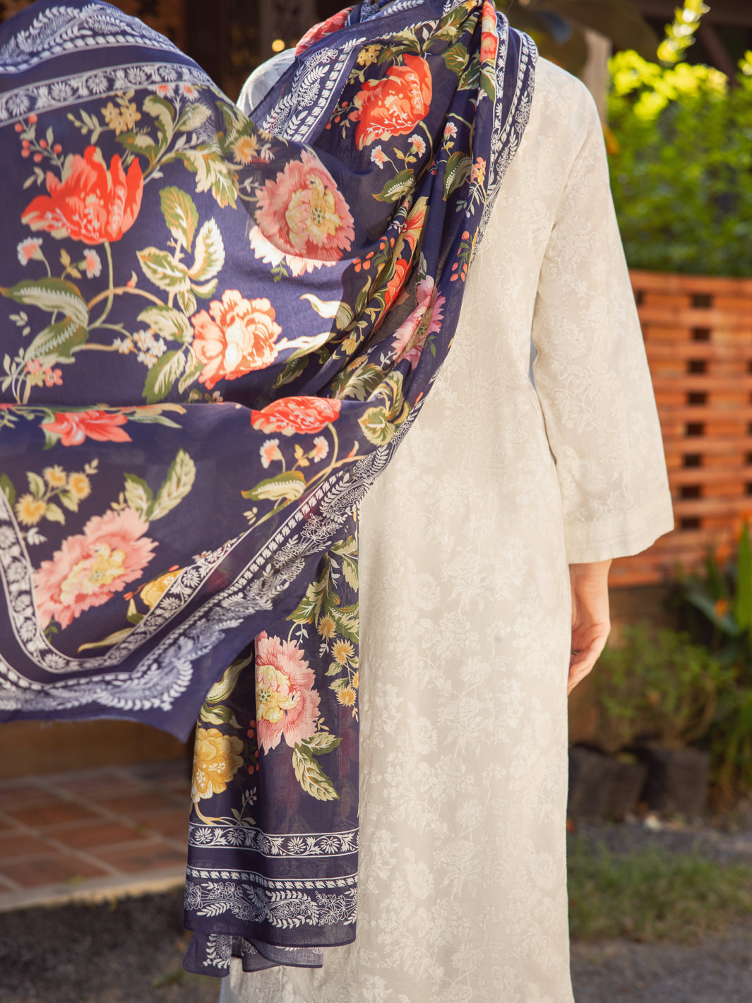 White Lawn 3Pc Unstitched - ALP-3PS-1716