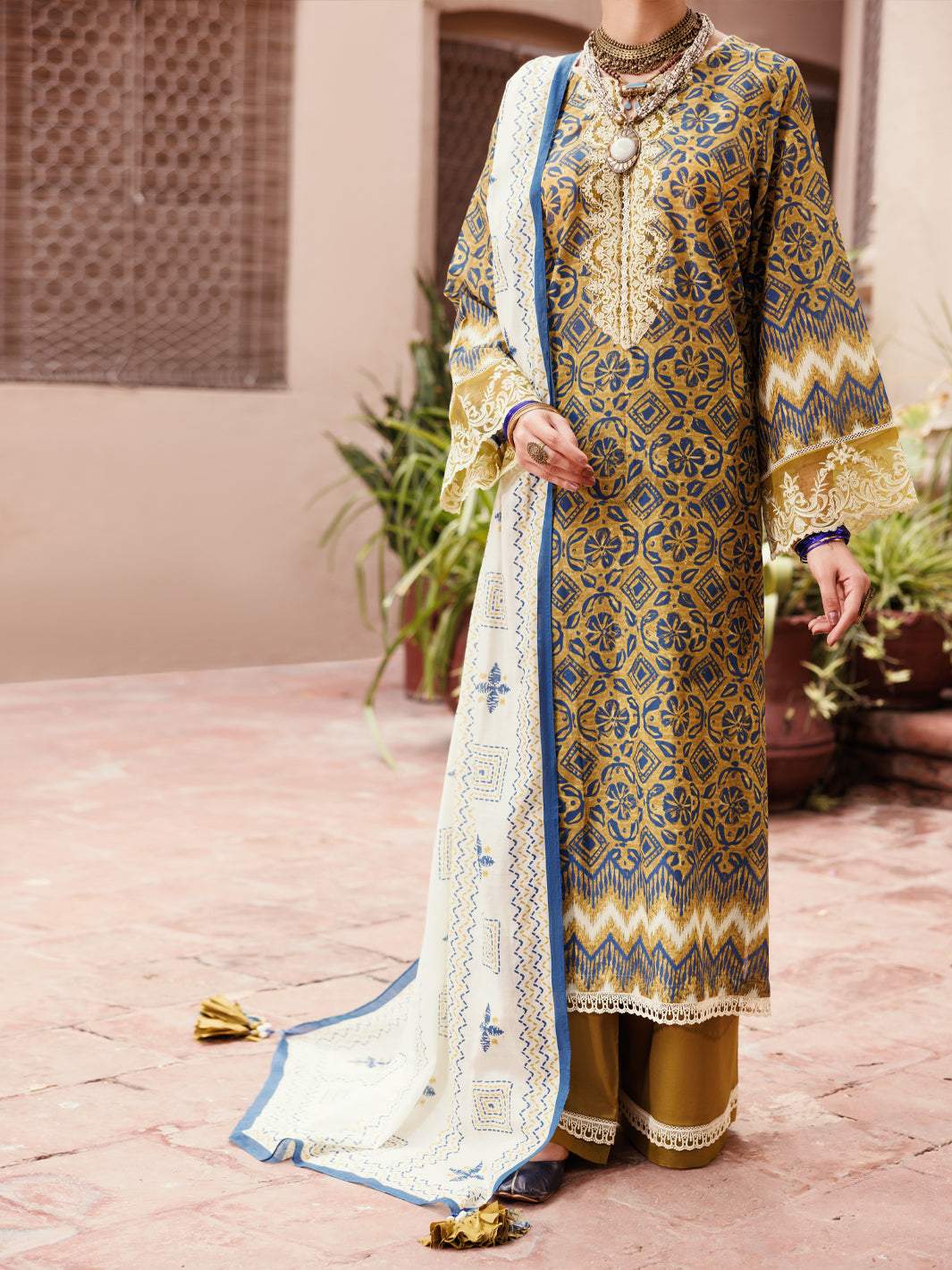 Green Lawn 3Pc Unstitched - ALP-3PS-2281