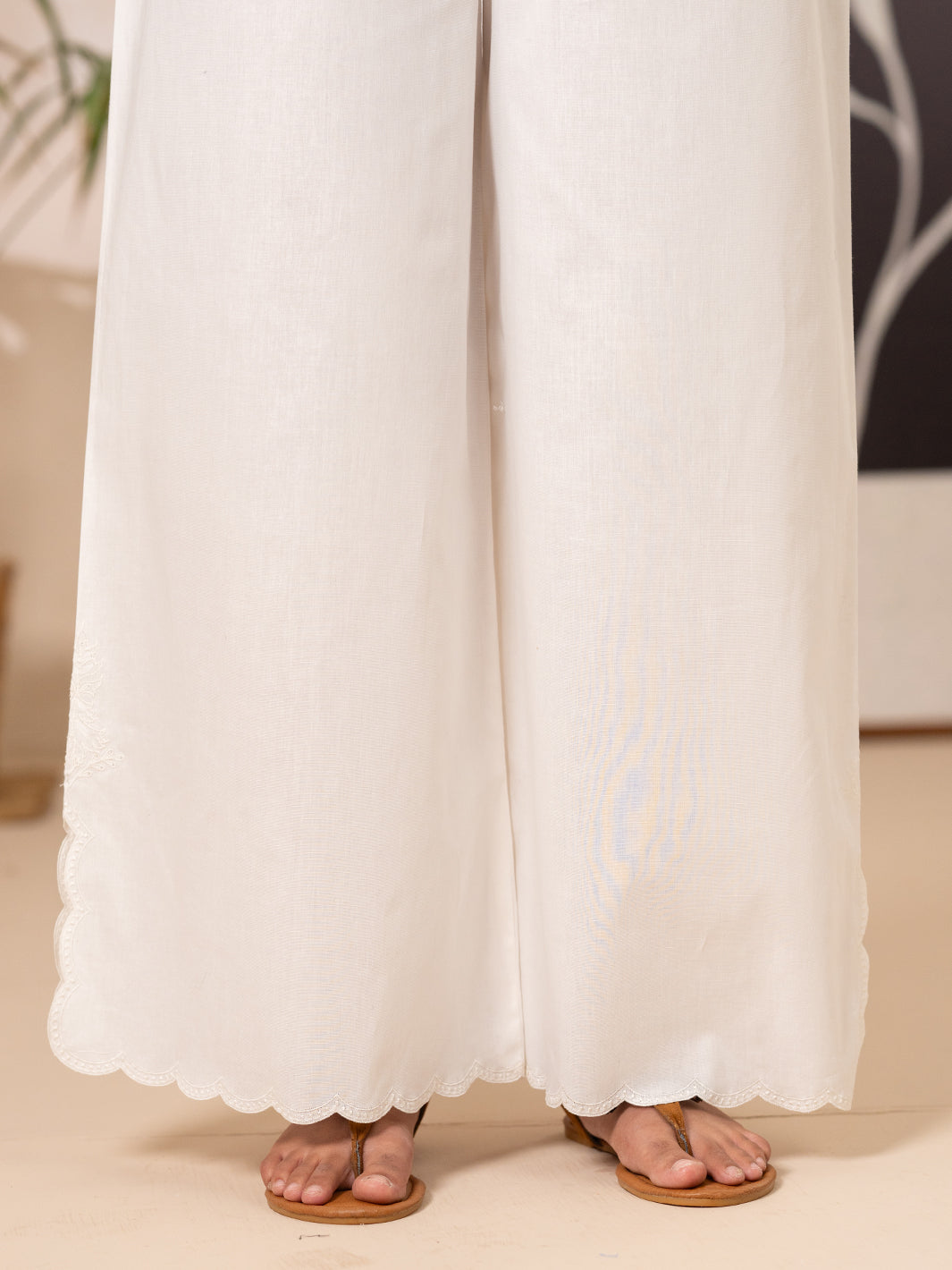 Prices For White AL-T-834 Is: 2,350/-PKR