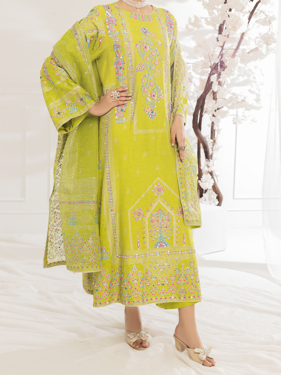 Shop Latest Bridal Dress Online Almirah Shop Latest Bridal Dress Online Almirah