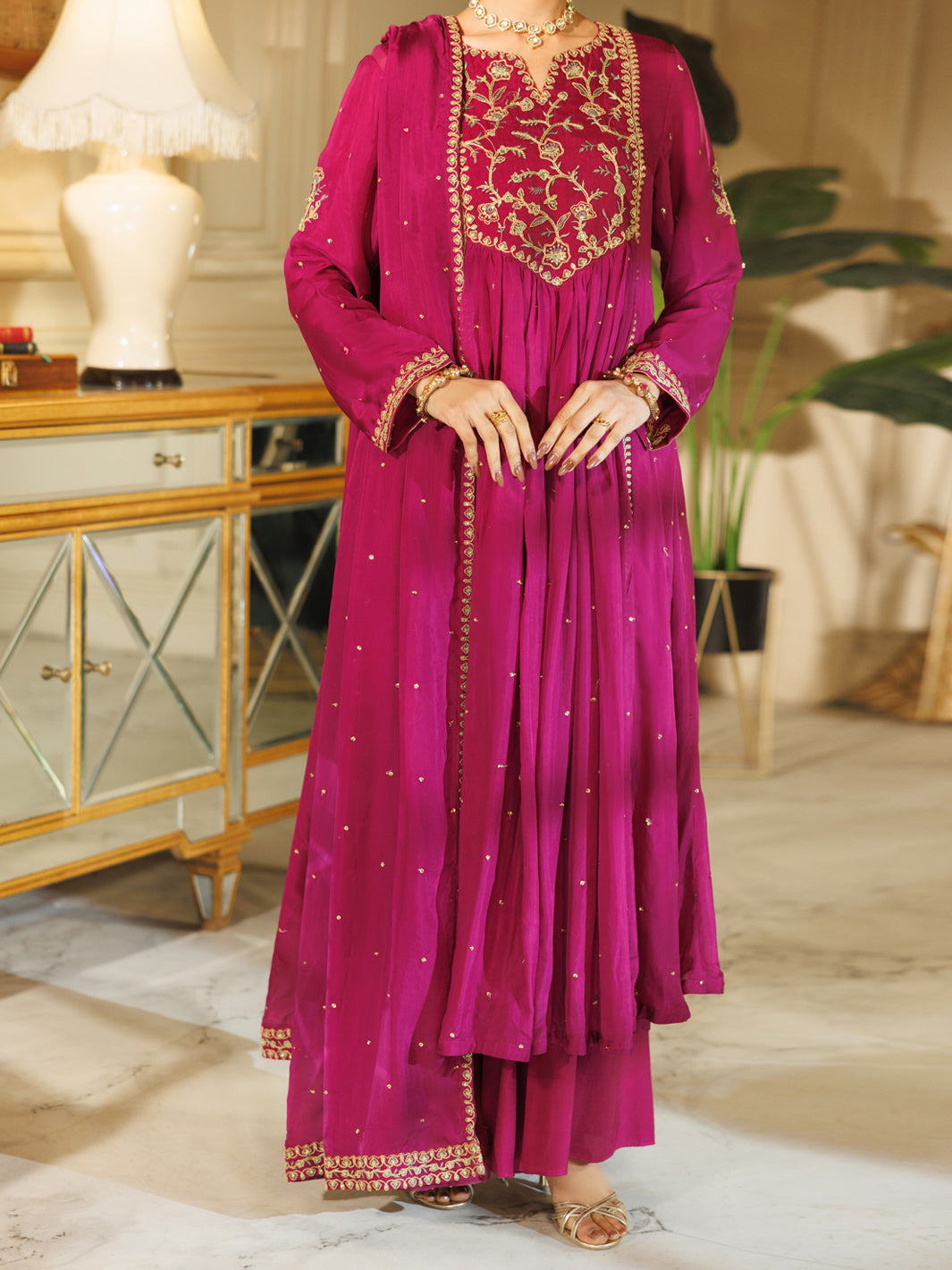 FORMAL STITCHED  Almirah