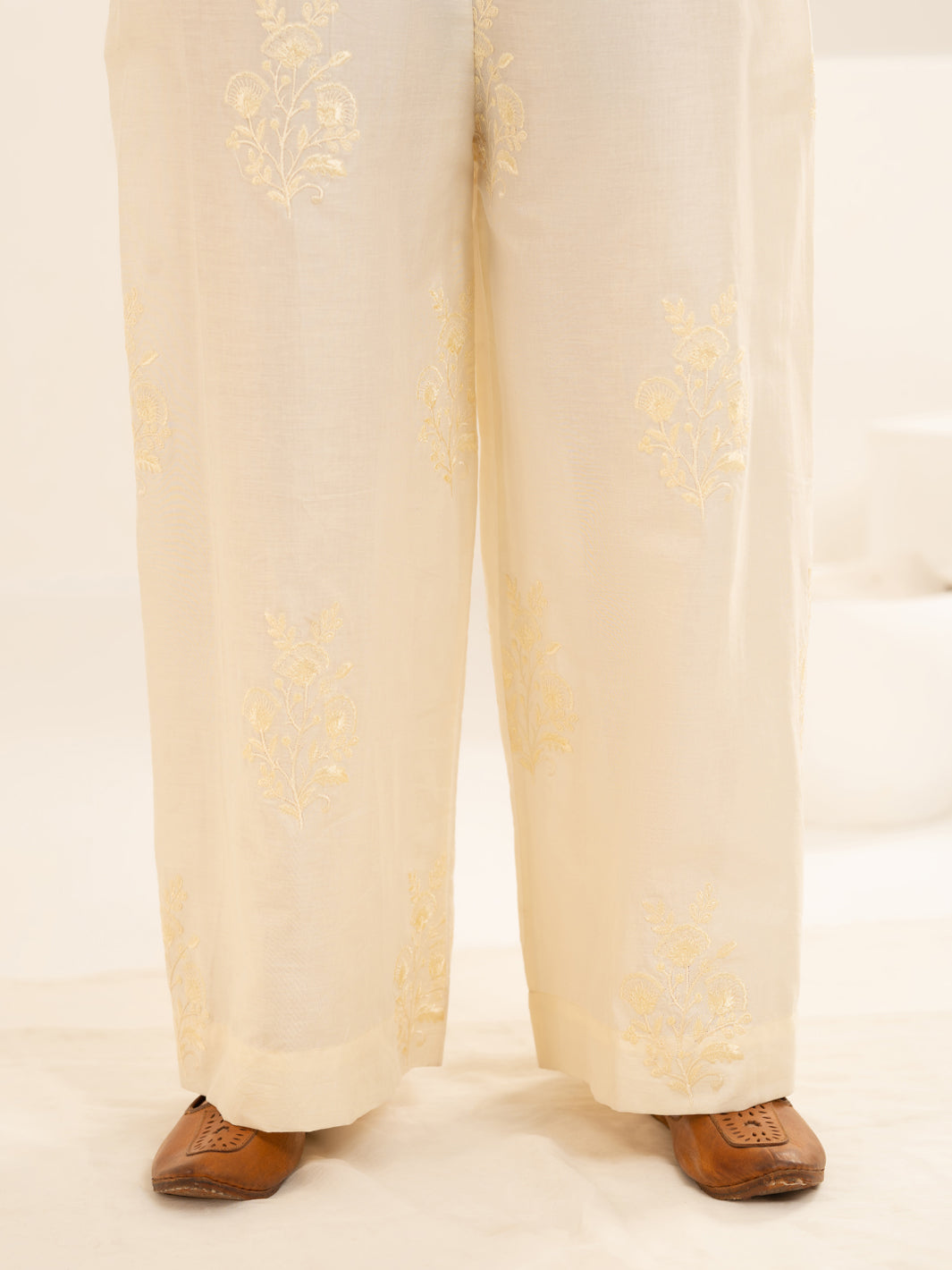 Off White Lawn Trousers  - Women Trouser | ALMIRAH