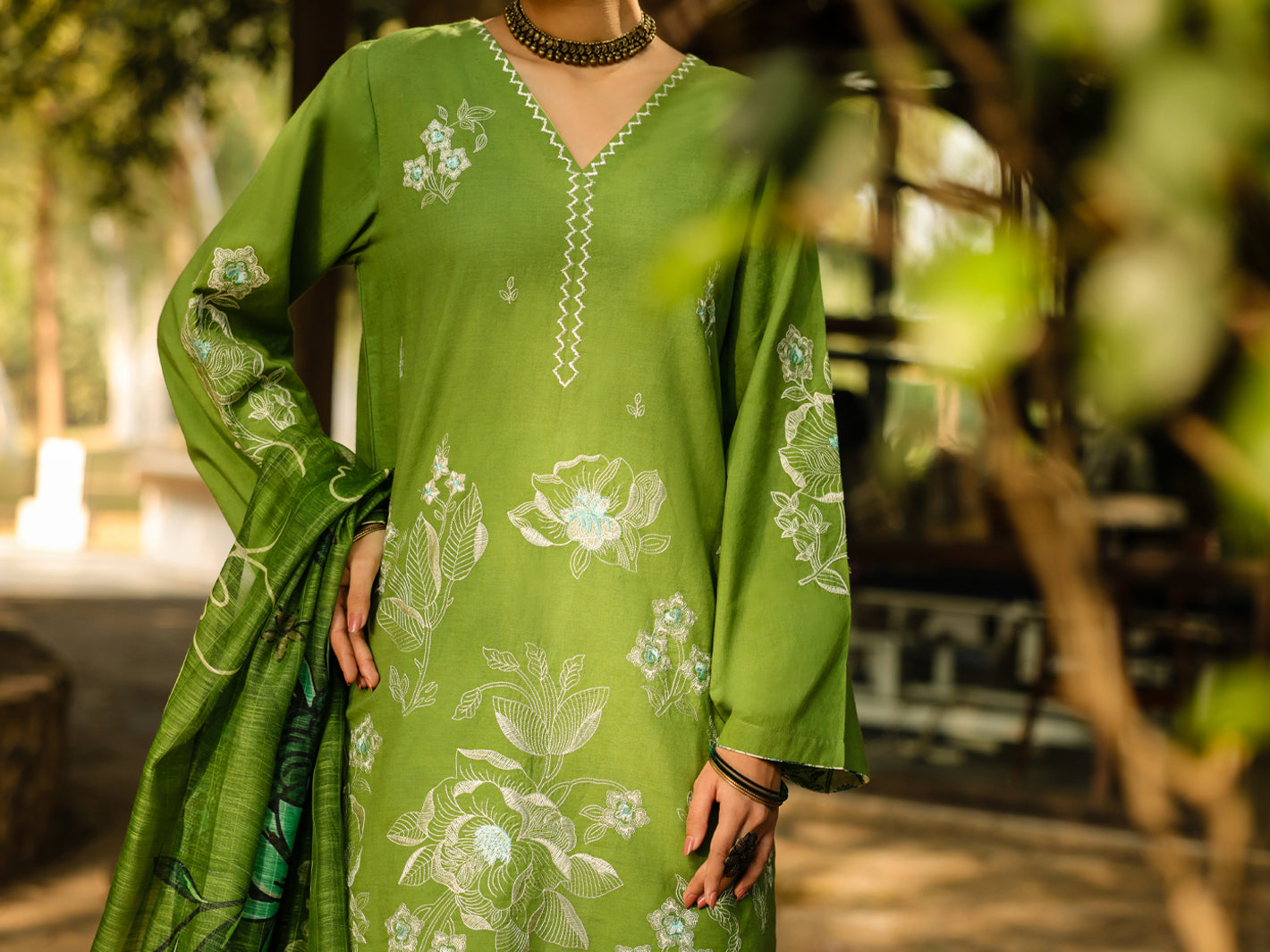 Green Lawn 3Pc Stitched - ALP-3PS-2309