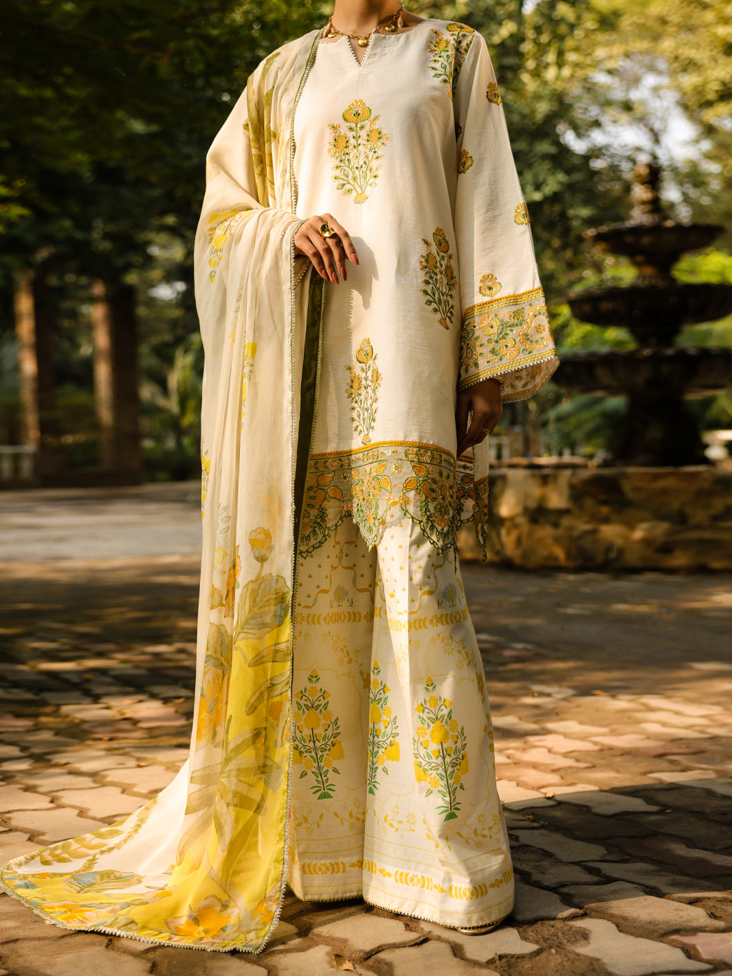 Off White Lawn Stitched 3Pc - ALP-3PS-2374