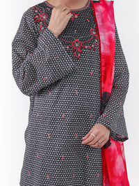 Black & White Lawn 3Pc Unstitched - ALP-3PS-2427