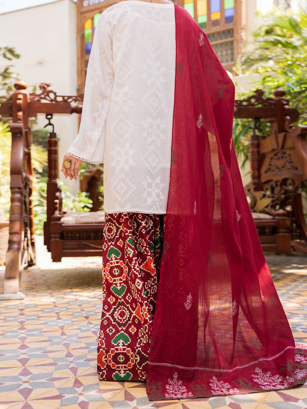 White Cambric 3Pc Stitched - ALP-3PS-2589