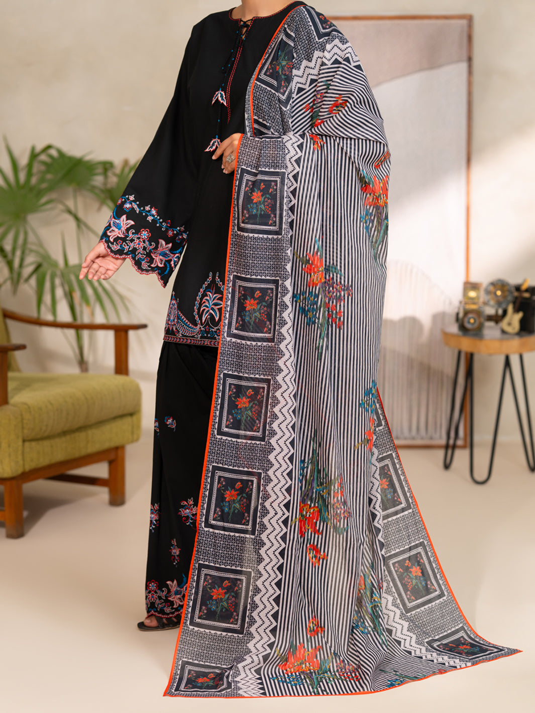 Black Lawn 3Pc Unstitched - ALP-3PS-2688
