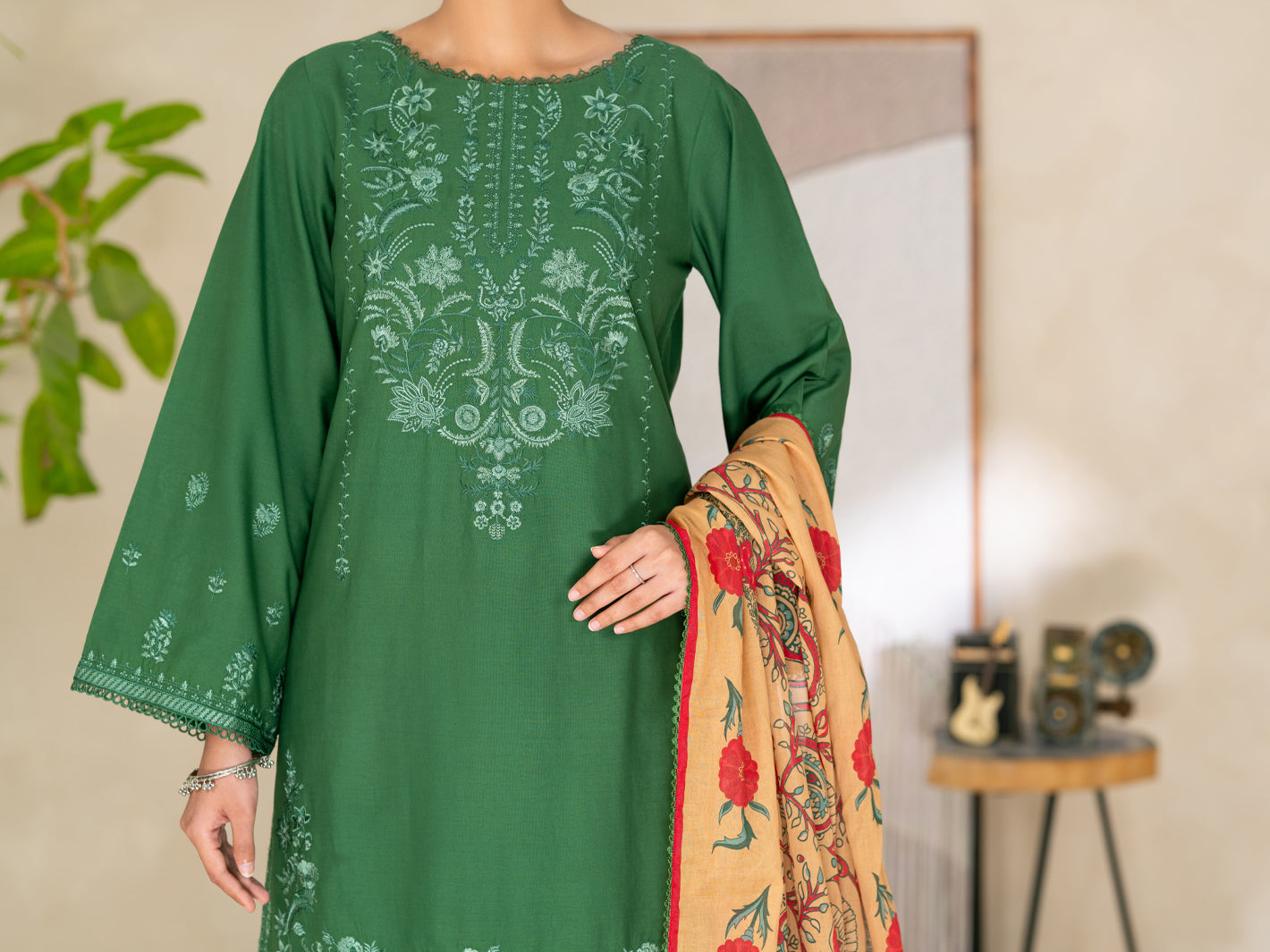 Green Lawn Unstitched 3Pc - ALP-3PS-2690