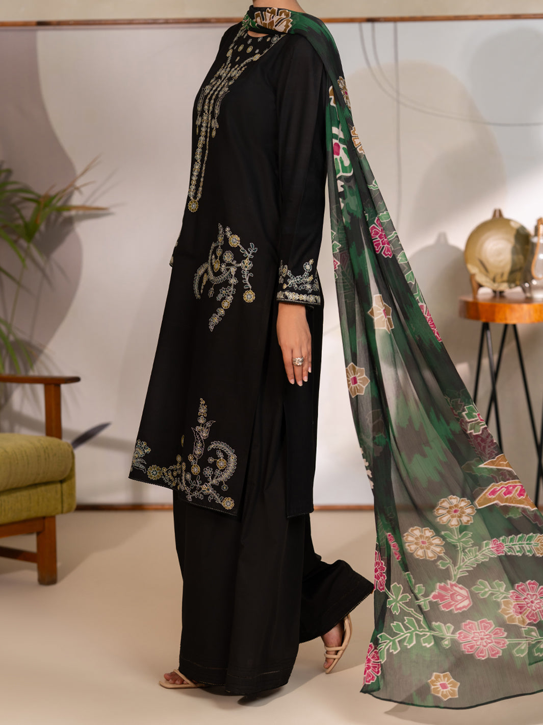 Black Lawn Unstitched 3PC - ALP-3PS-2731