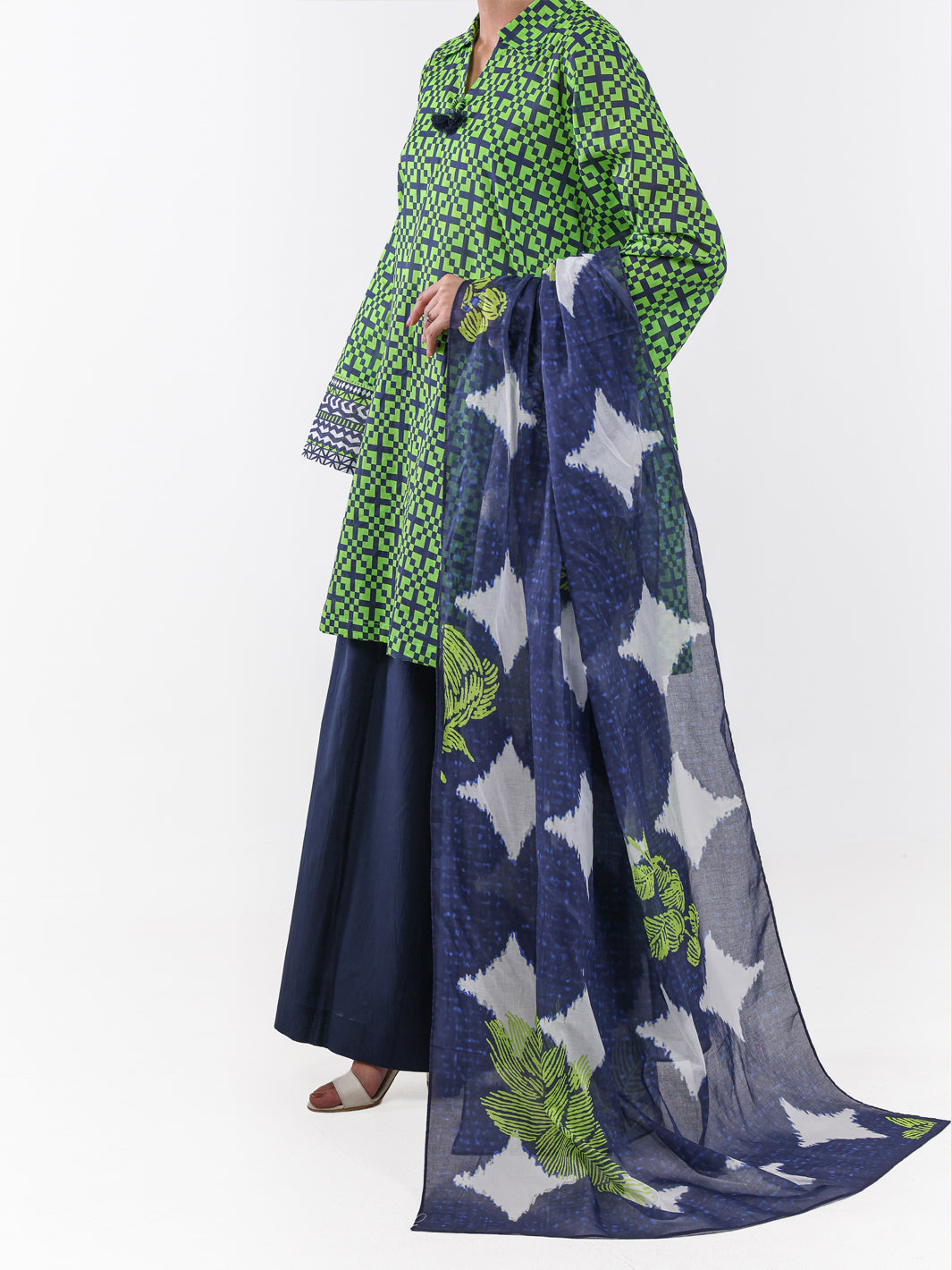 Green Lawn 2Pc Unstitched - ALP-2PS-LKD-2468