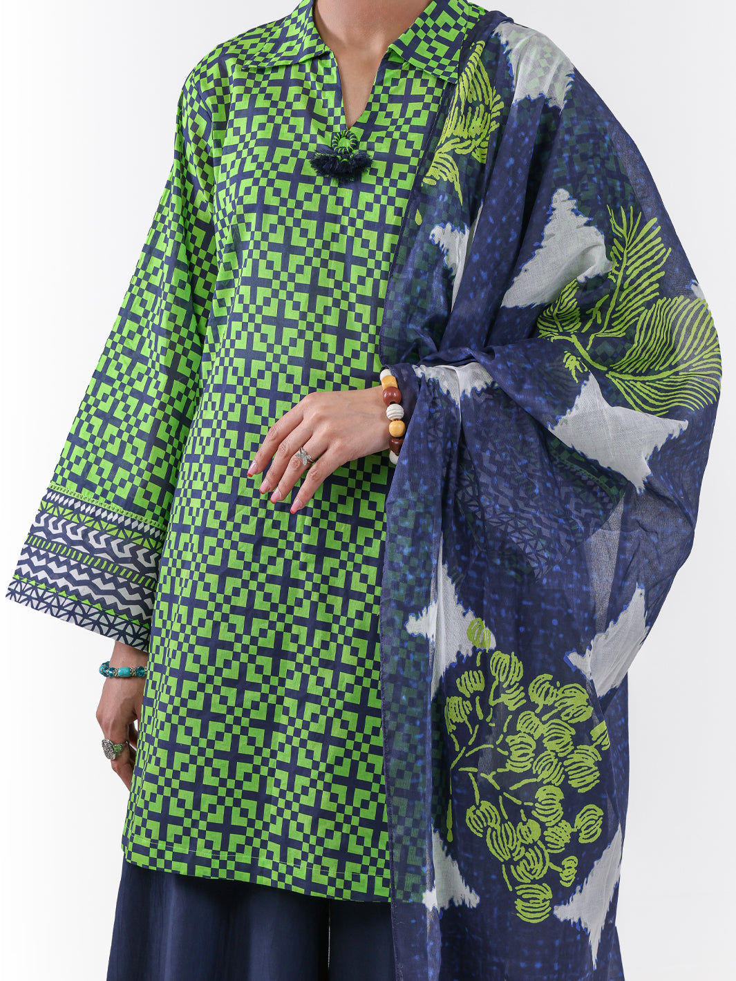 Green Lawn 2Pc Unstitched - ALP-2PS-LKD-2468