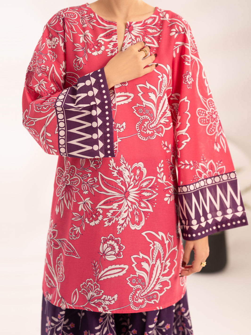 Cherry Lawn 2Pc Stitched - ALP-2PS-LKS-2489