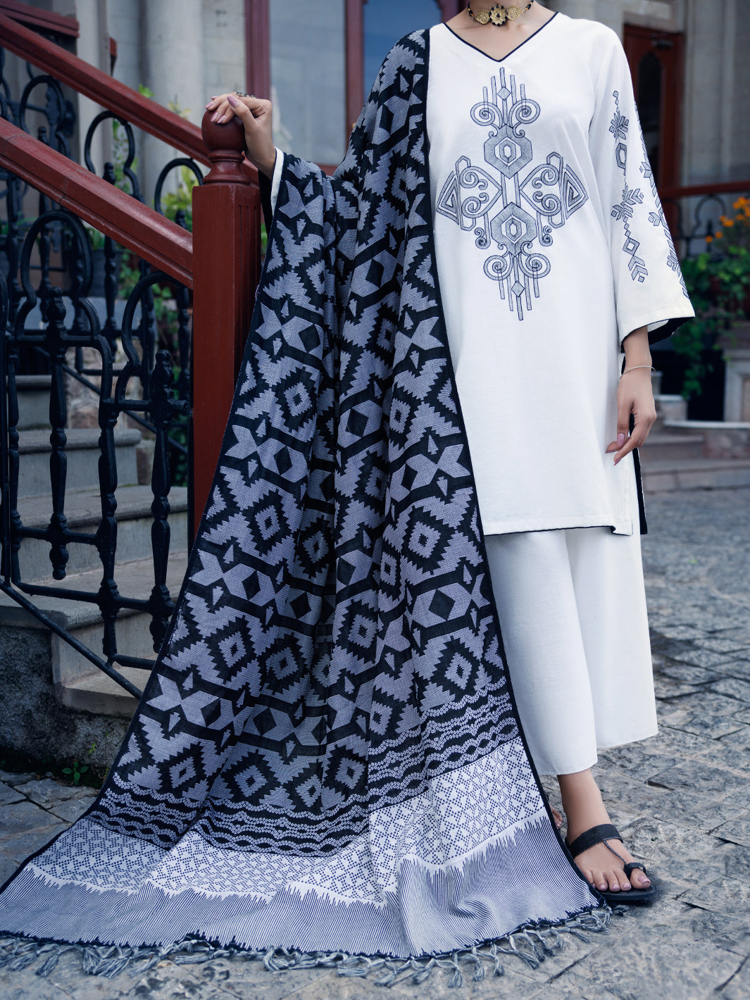 White Light Khaddar 3Pc Stitched - AWP-3PS-770