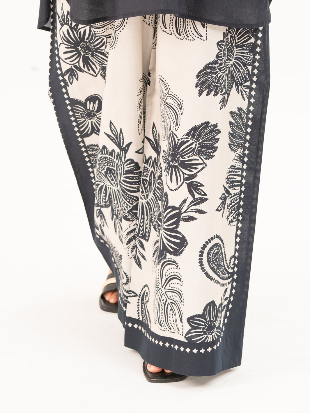 Black & White Cambric Trousers - AL-T-SP-766