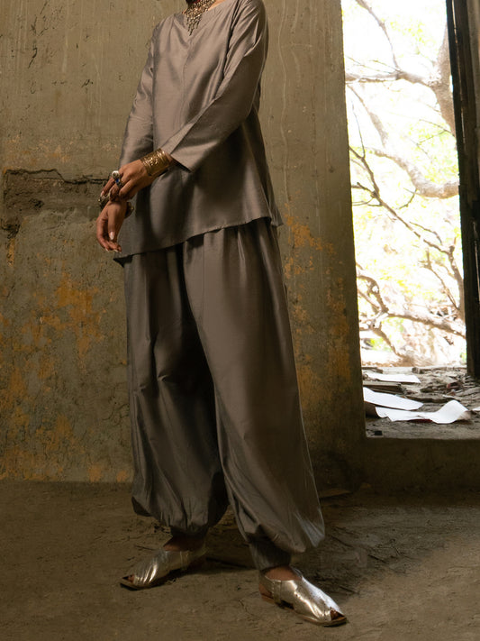 CHAANDI (Ú†Ø§Ù†Ø¯ÛŒ ) - Grey Yarn Dyed Stitched 2PC - ALCR-2PS-LKS-2846