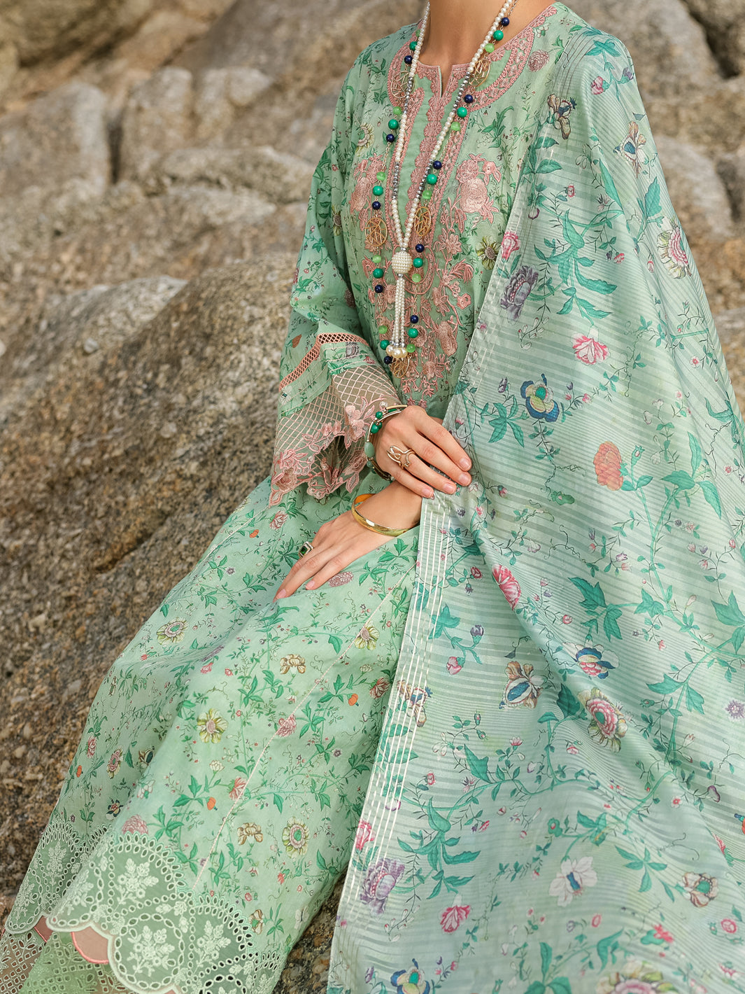 Green Lawn 3 Piece Stitched - ALP-3PS-1811 - Almirah Online