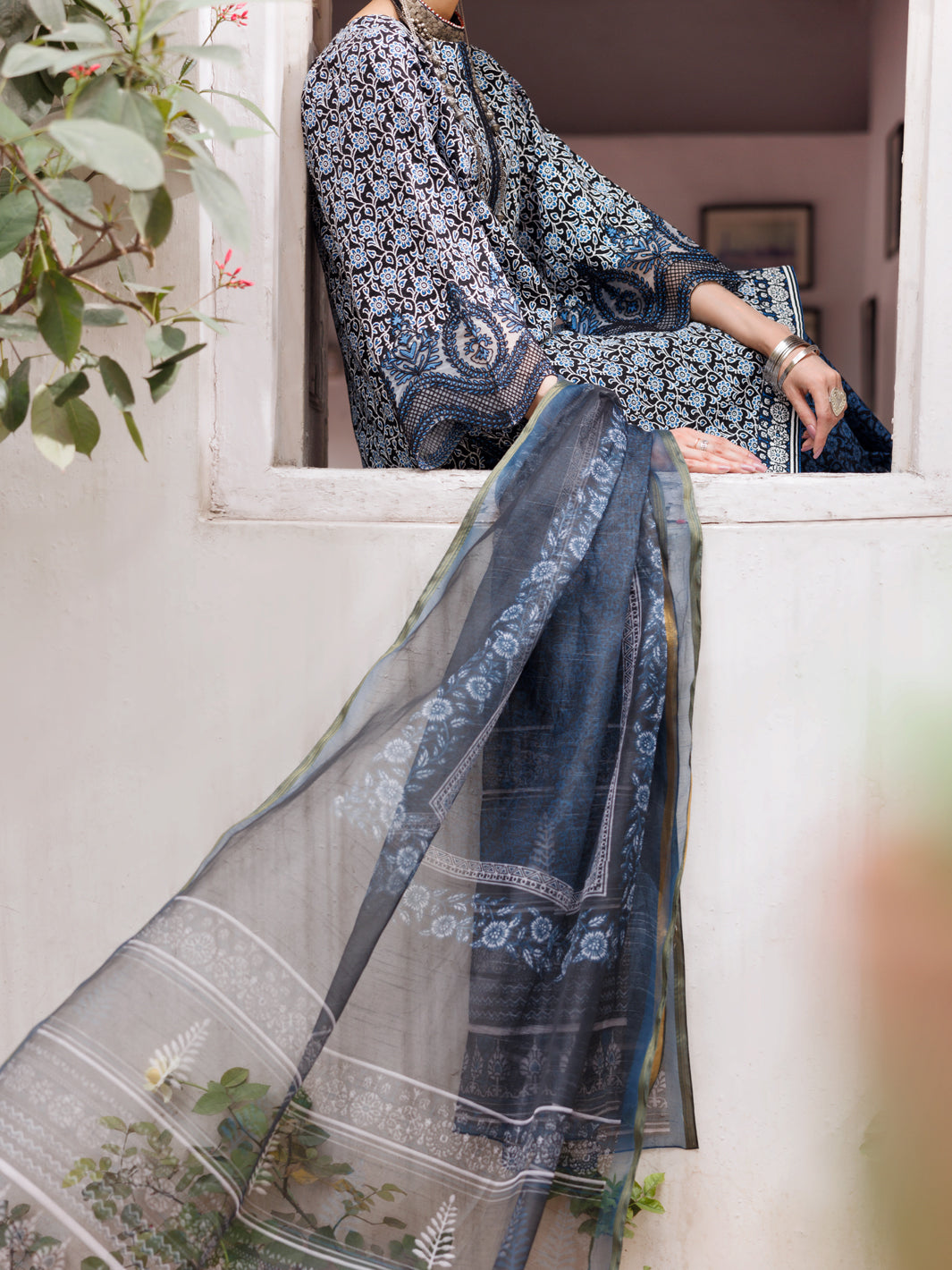 Black Stripe Dobby 3 Piece Stitched - ALP-3PS-1880 - Almirah Online