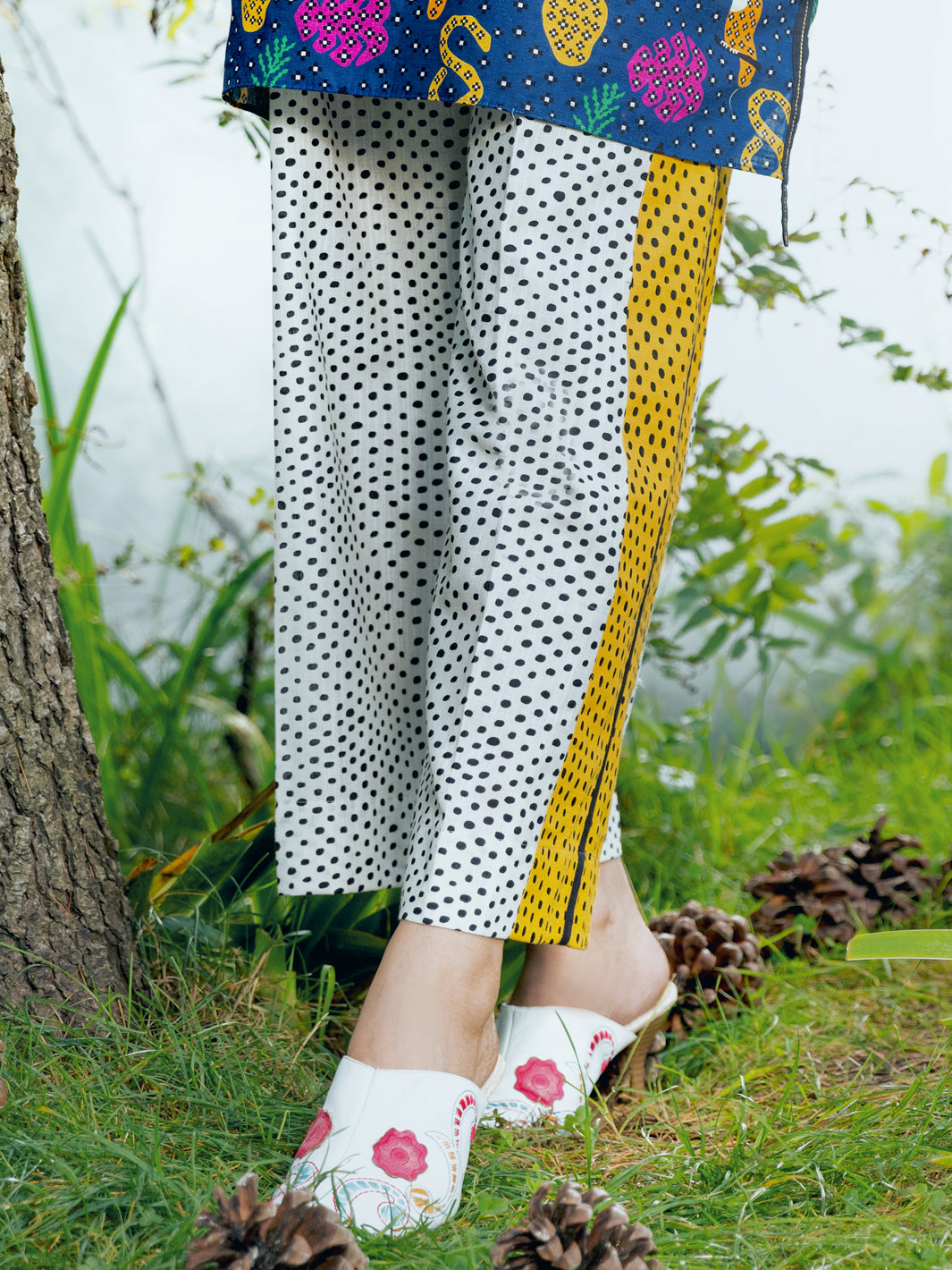Off White Khaddar Trousers AWP T 610 Almirah