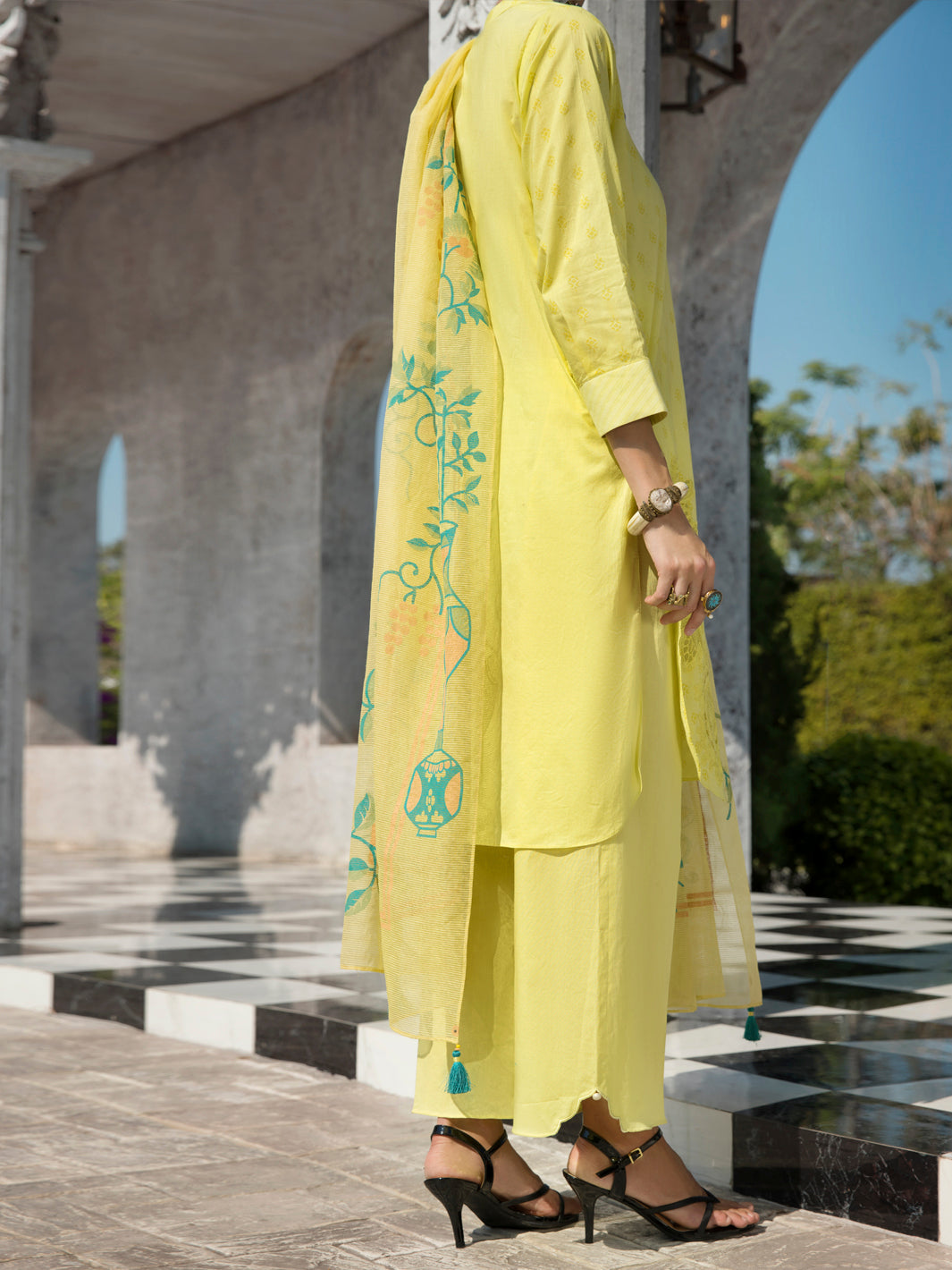 Parrot Green Lawn 3Pc Unstitched - ALP-3PS-1258