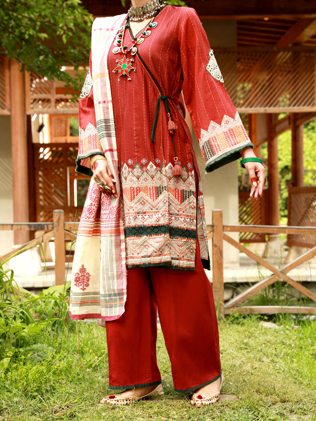 Maroon Lawn 3Pc Stitched - ALP-3PS-1388