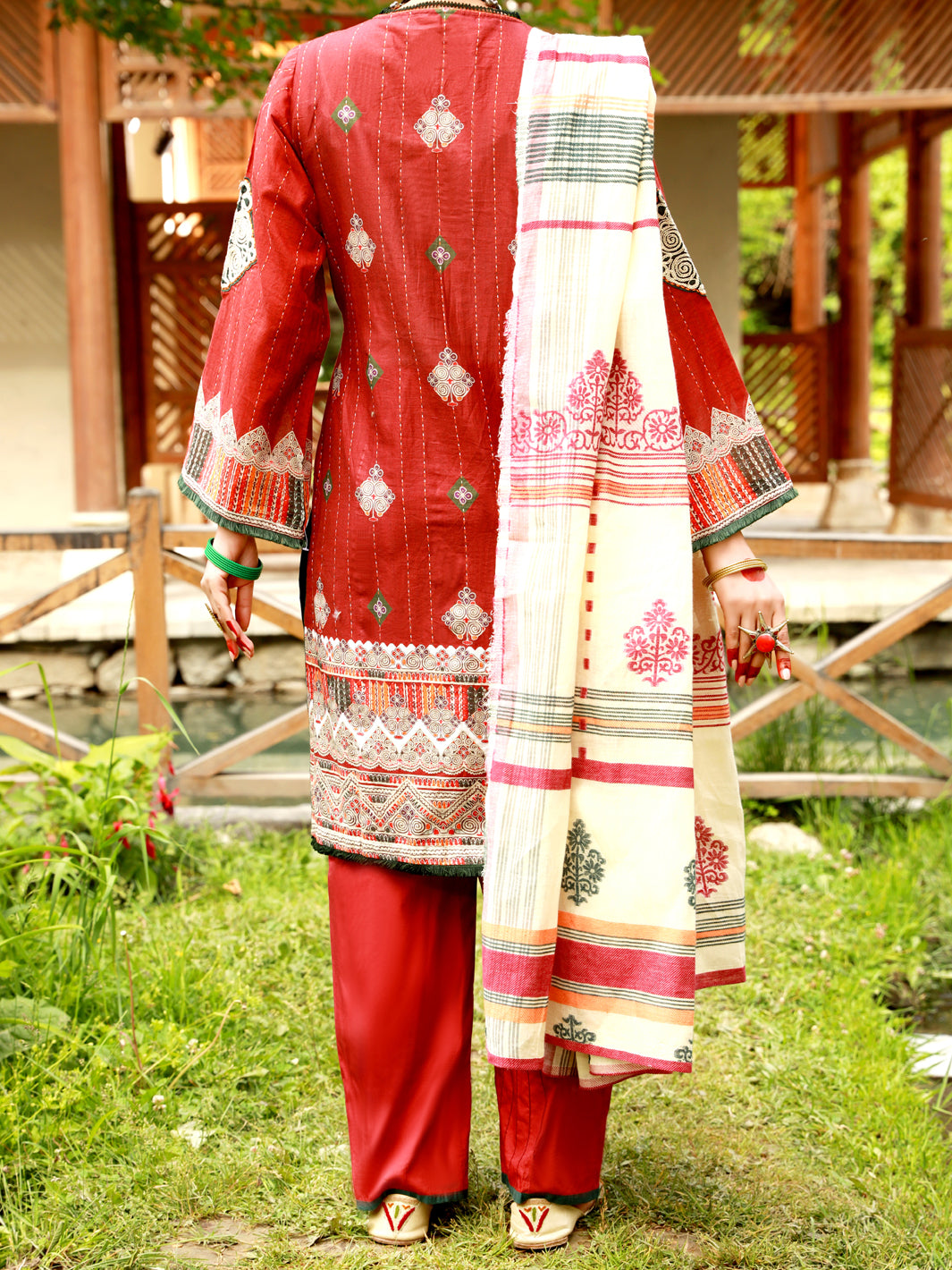 Maroon Lawn 3Pc Stitched - ALP-3PS-1388